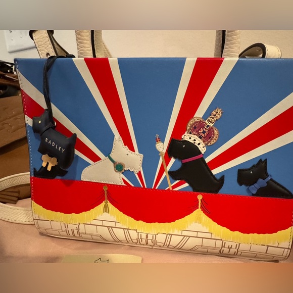 Radley London coronation purse. - Picture 2 of 6